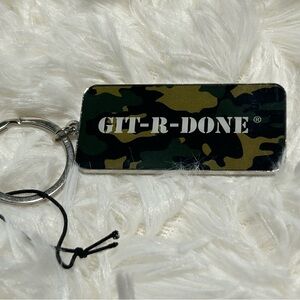🔴2/$10 GIT R DONE Camo keychain